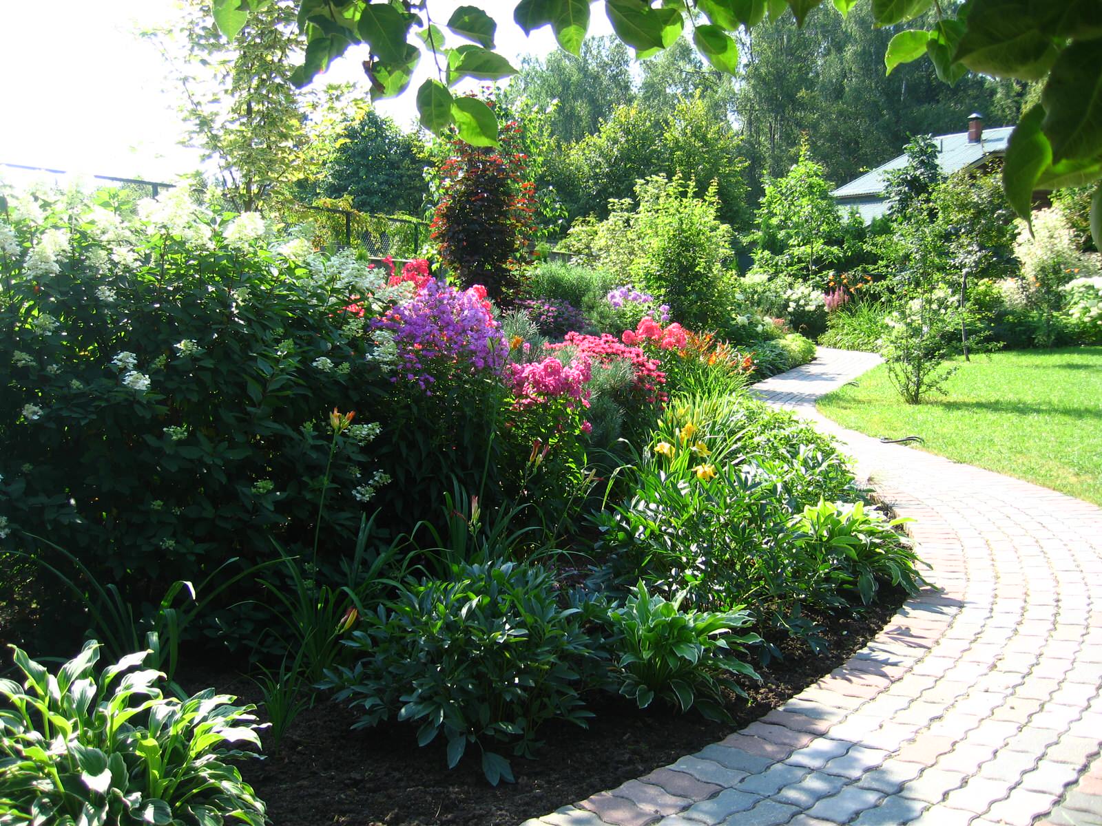 Сад в английском стиле