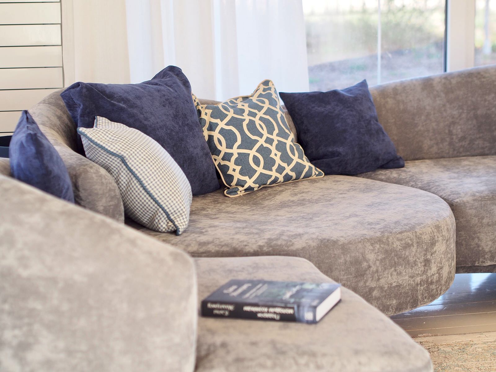 491890EC-8E66-40E7-B0DF-3DEABF1658EA