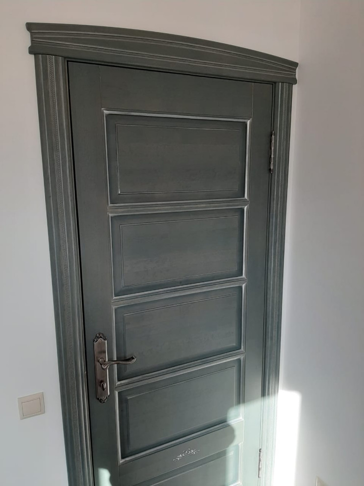 Двери из массива (фото работ с нескольких объектов)