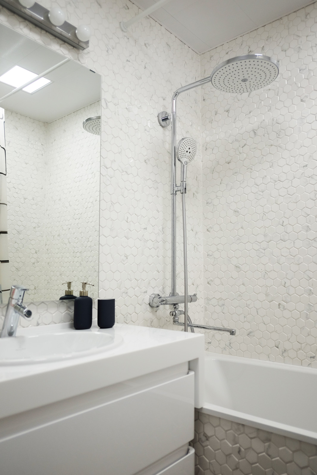 2-х комнатная квартира с синим и розовым