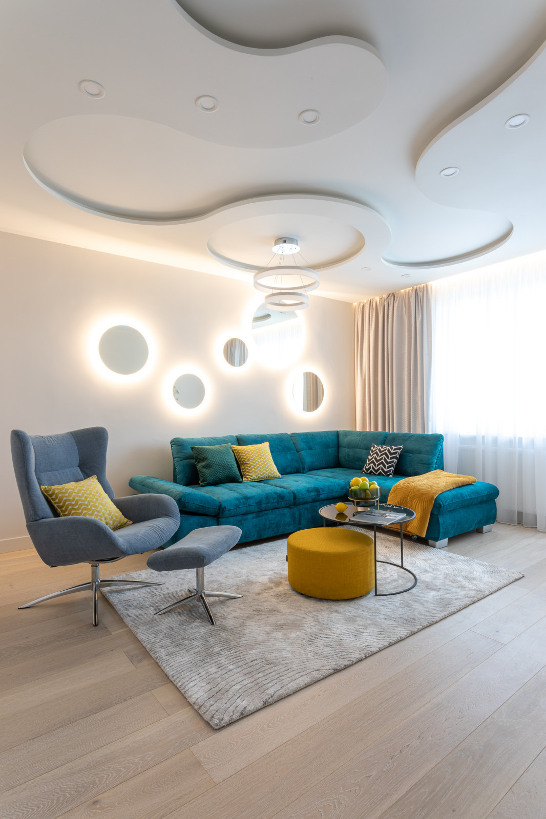 яркий интерьер квартиры 71 кв.м. в г. Калининграде