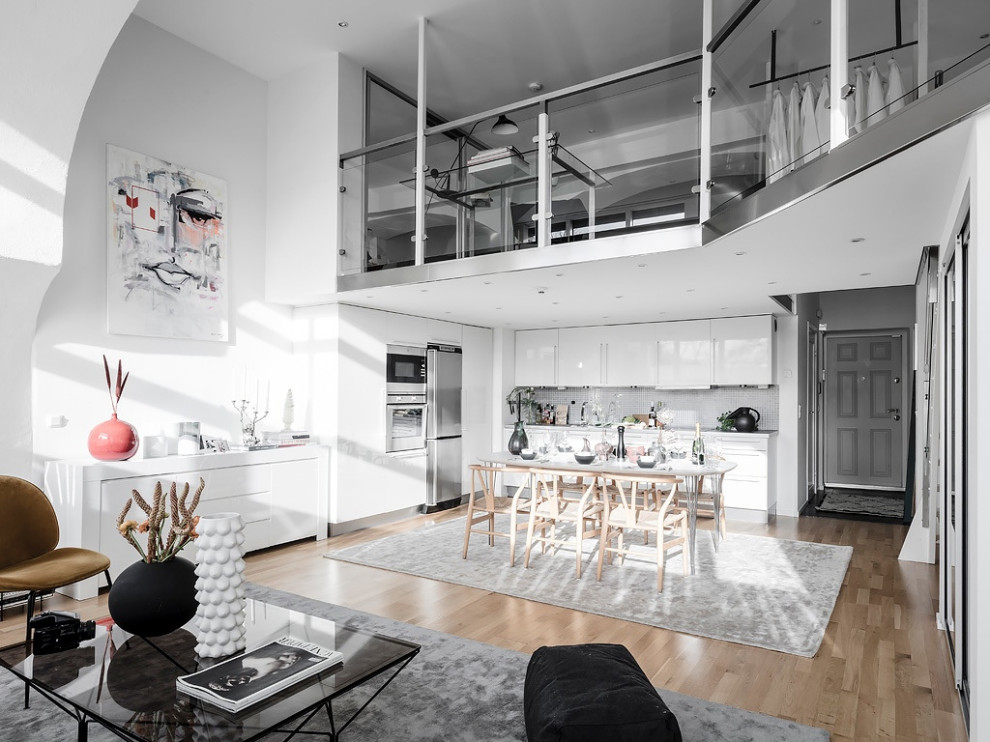 Двухэтажная студия дизайнерский ремонт