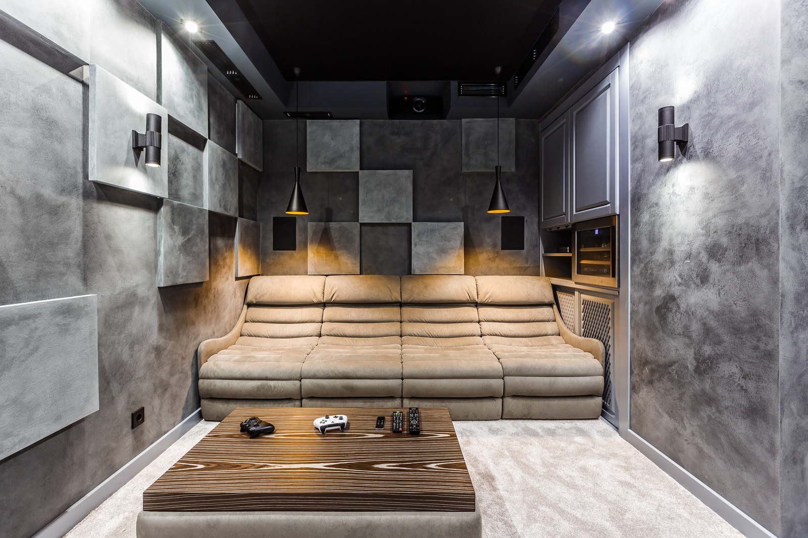 В греческом зале