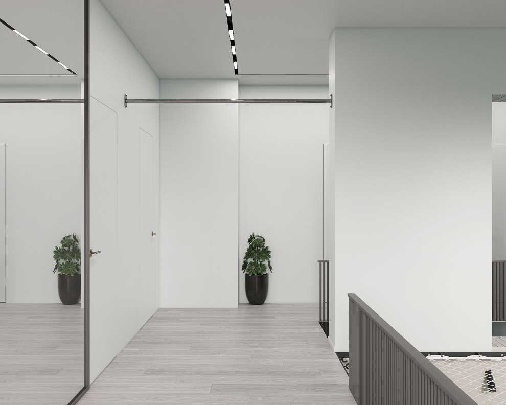 Дом с сеткой между первым этажом и вторым светом в Якутске.