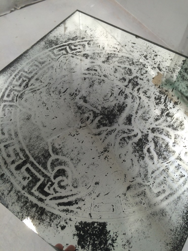 Искусственное старение зеркал и стекла