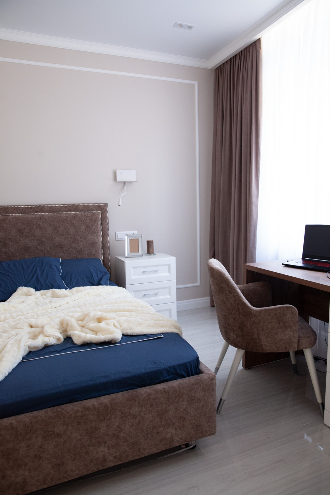 квартира в черно белых тонах