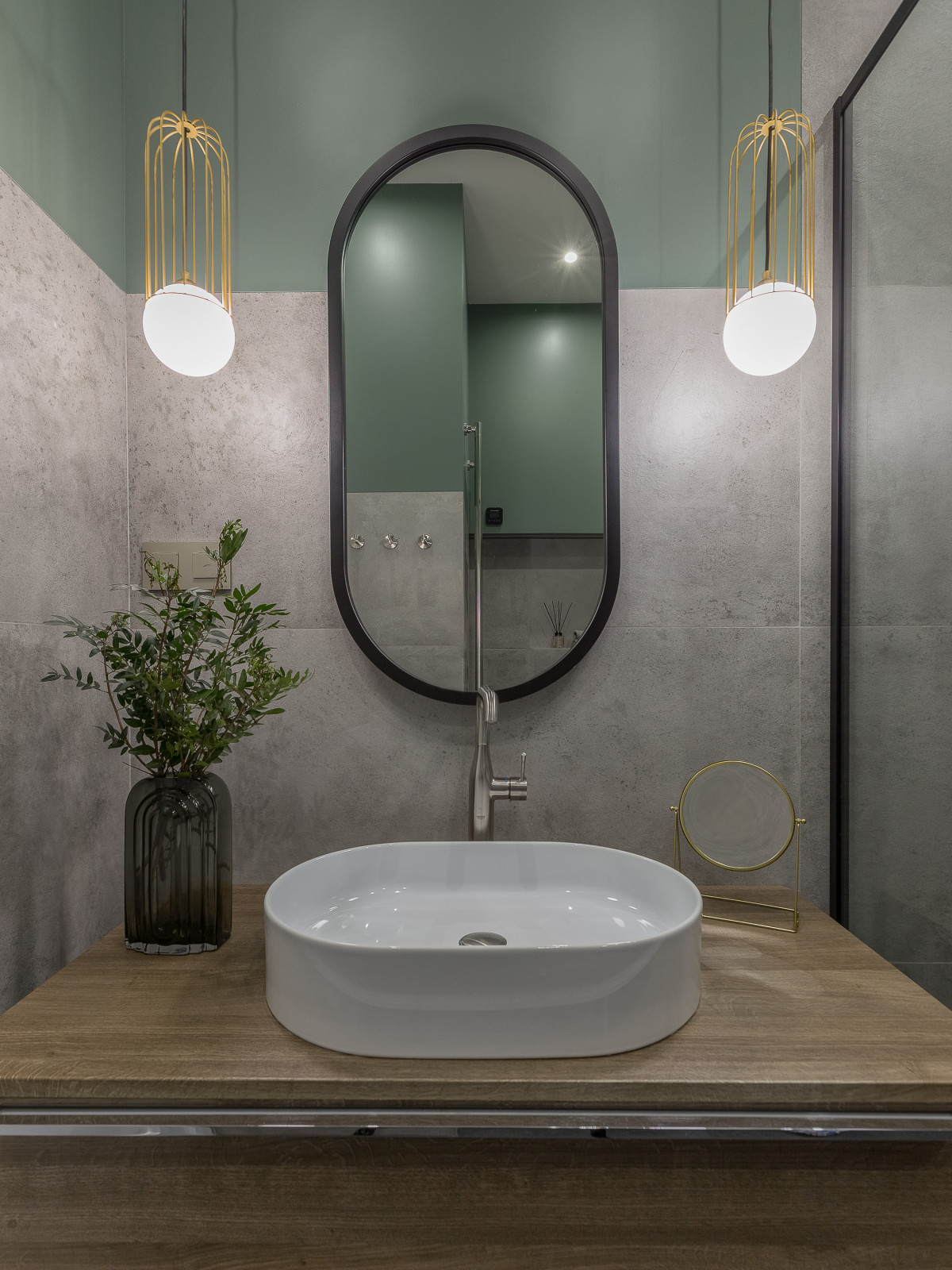 Семейная квартира с интересными дизайнерскими решениями