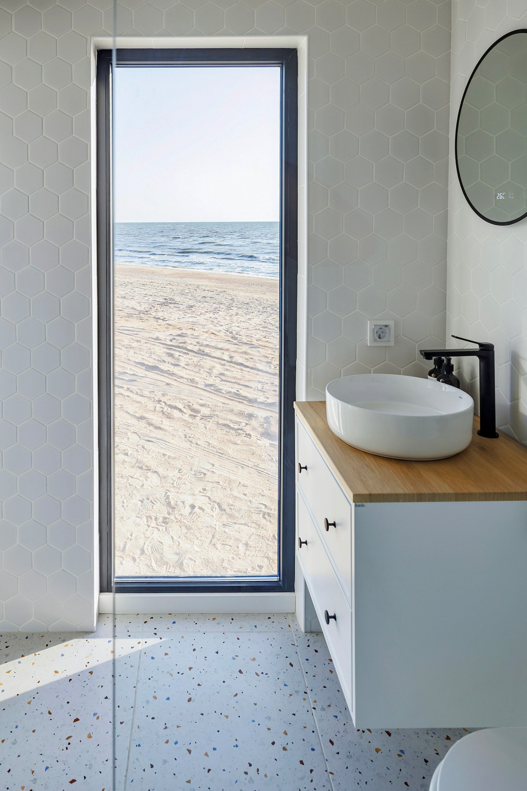 Обложка проекта: Автономный дом Voyager