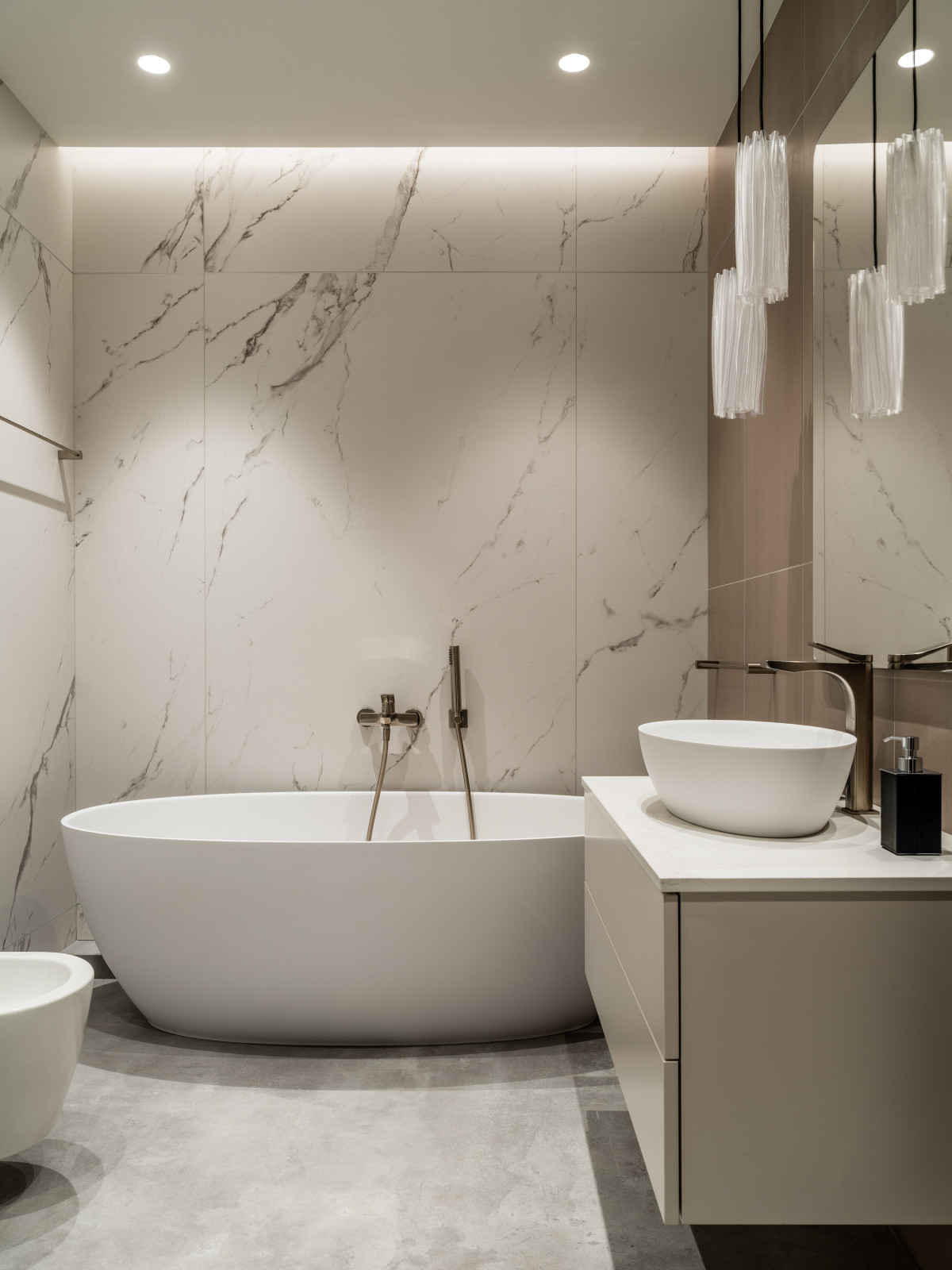 Семейная квартира в акварельных оттенках света и тени