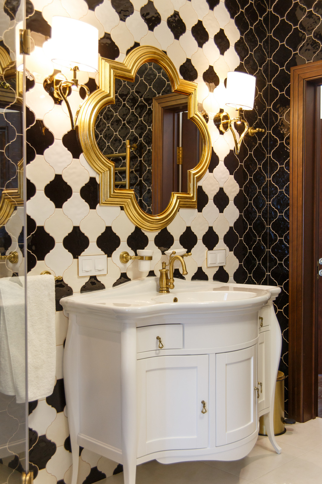 Интерьер загородного дома с двусветным пространством