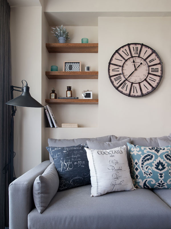 Обложка проекта: Дом в дали от дома