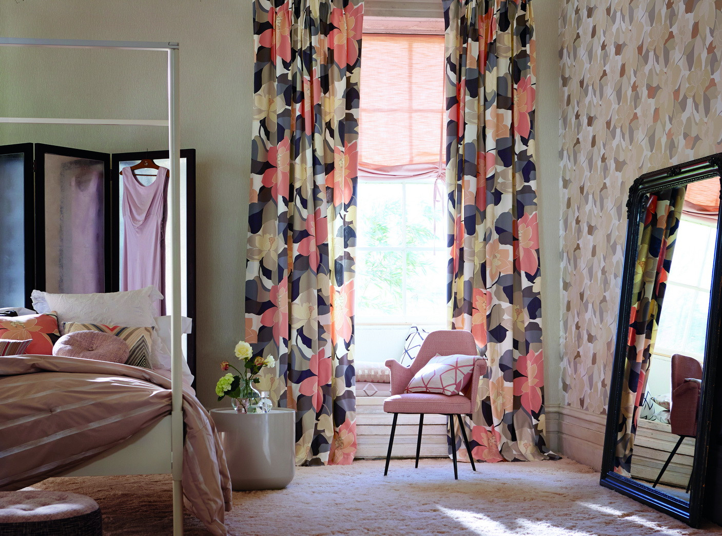 Детские коллекции тканей и обоев