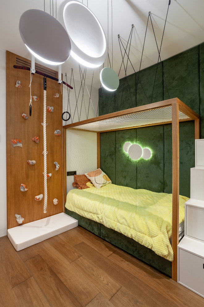 Кровать с гамаком на втором ярусе и скалодром