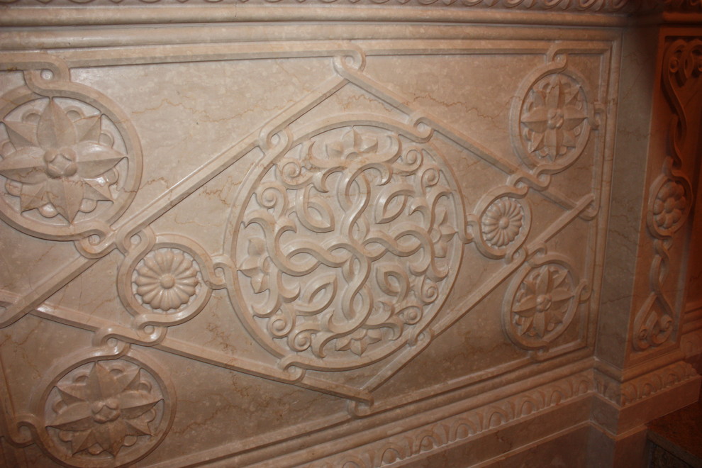 Иконостас в храме Пирогово.Московская область.