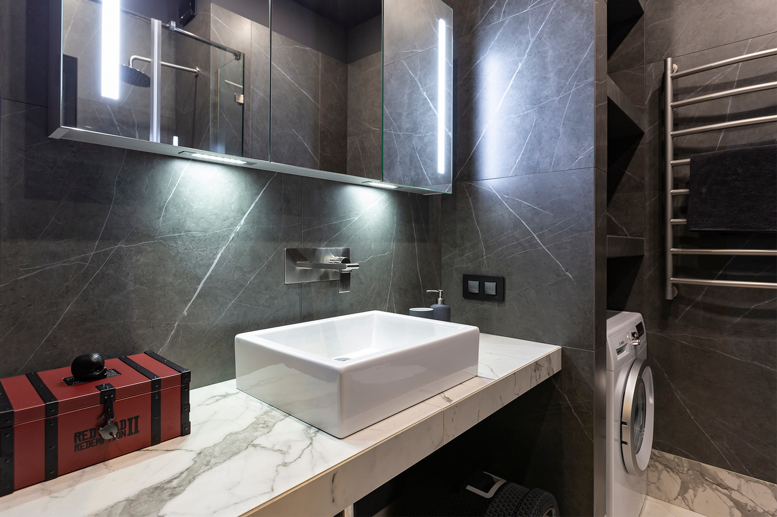 Мужской интерьер в оттенках чёрного