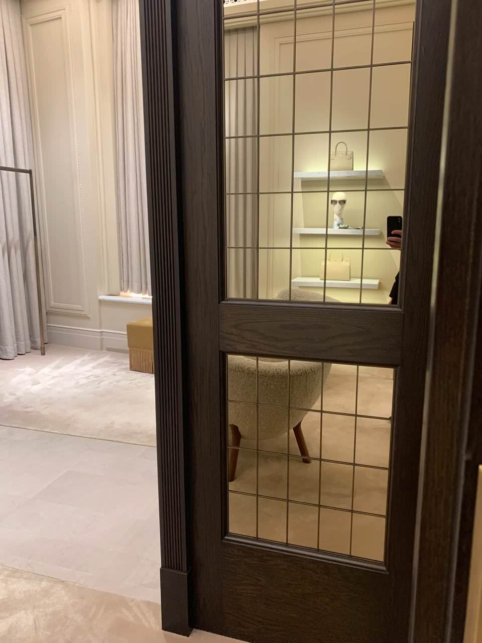 Двери для коммерческого помещения