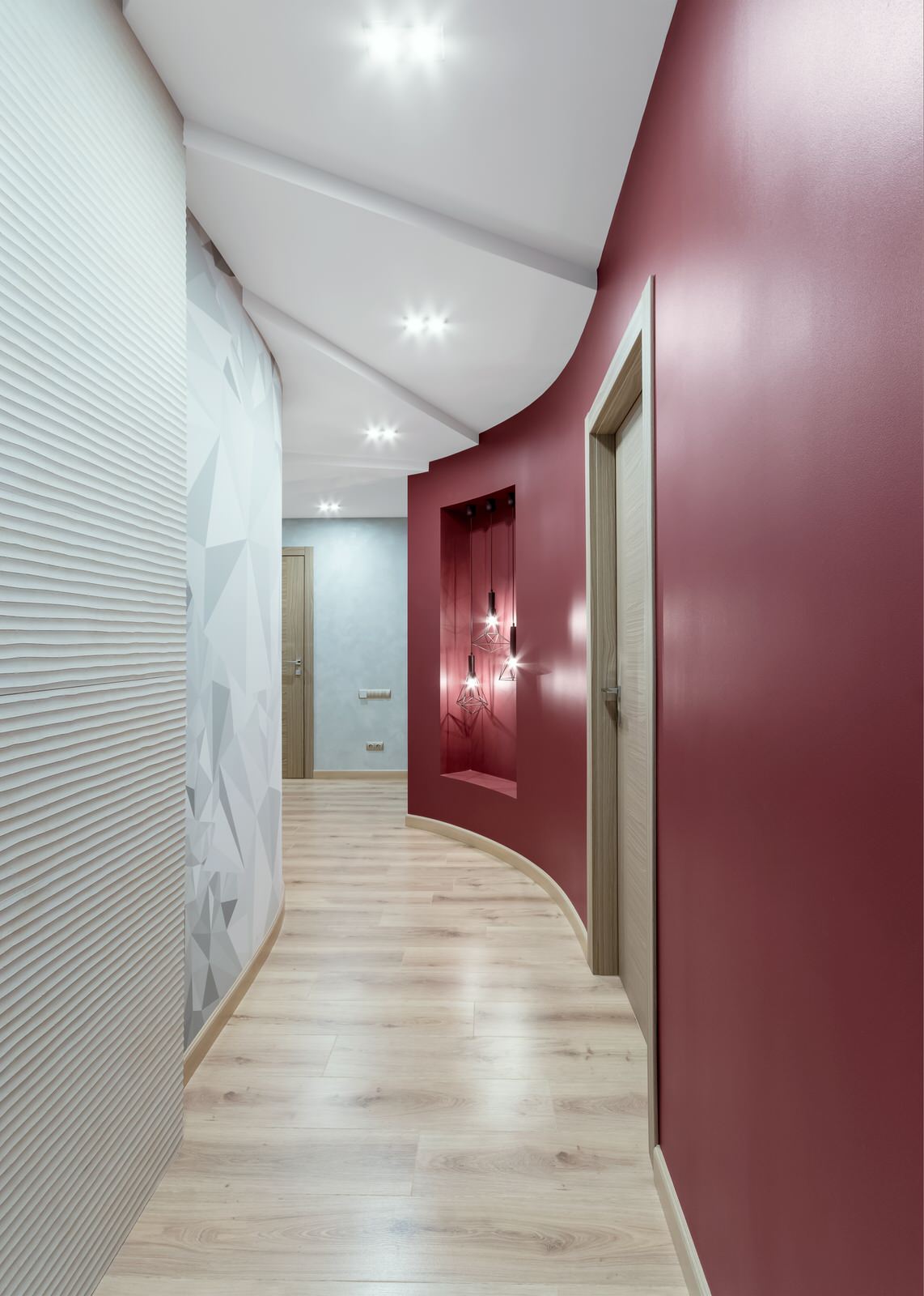 Обложка проекта: Софт-минимализм с яркими акцентами