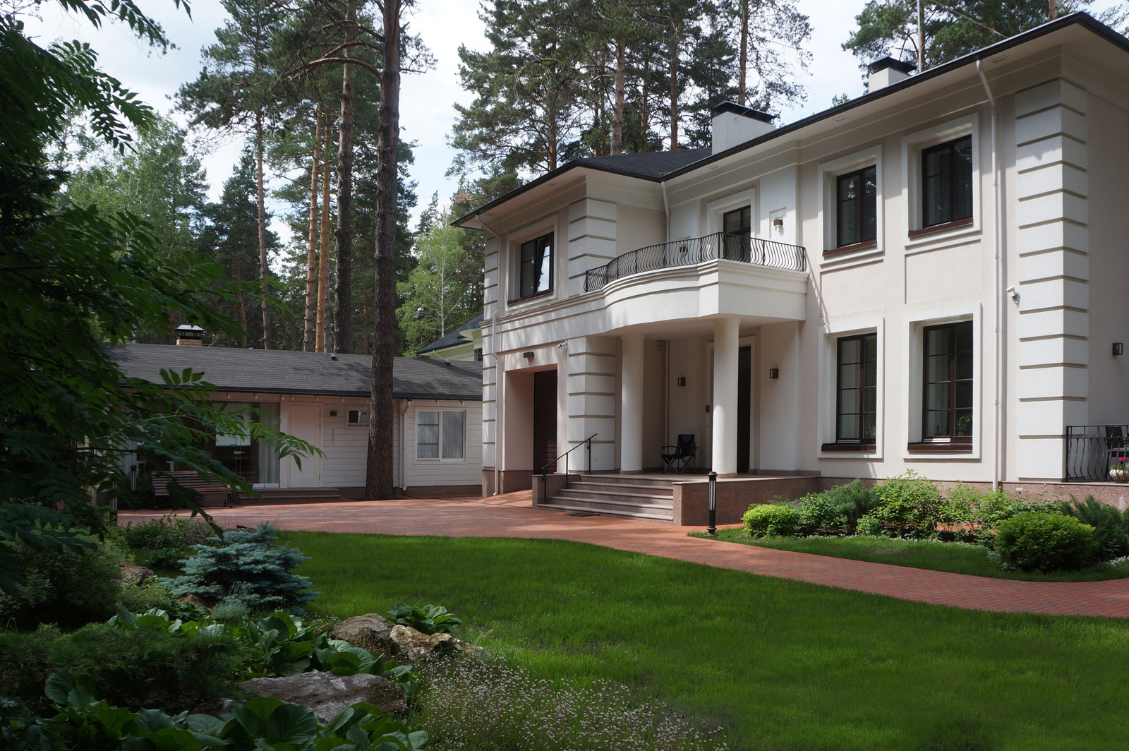 Белая усадьба