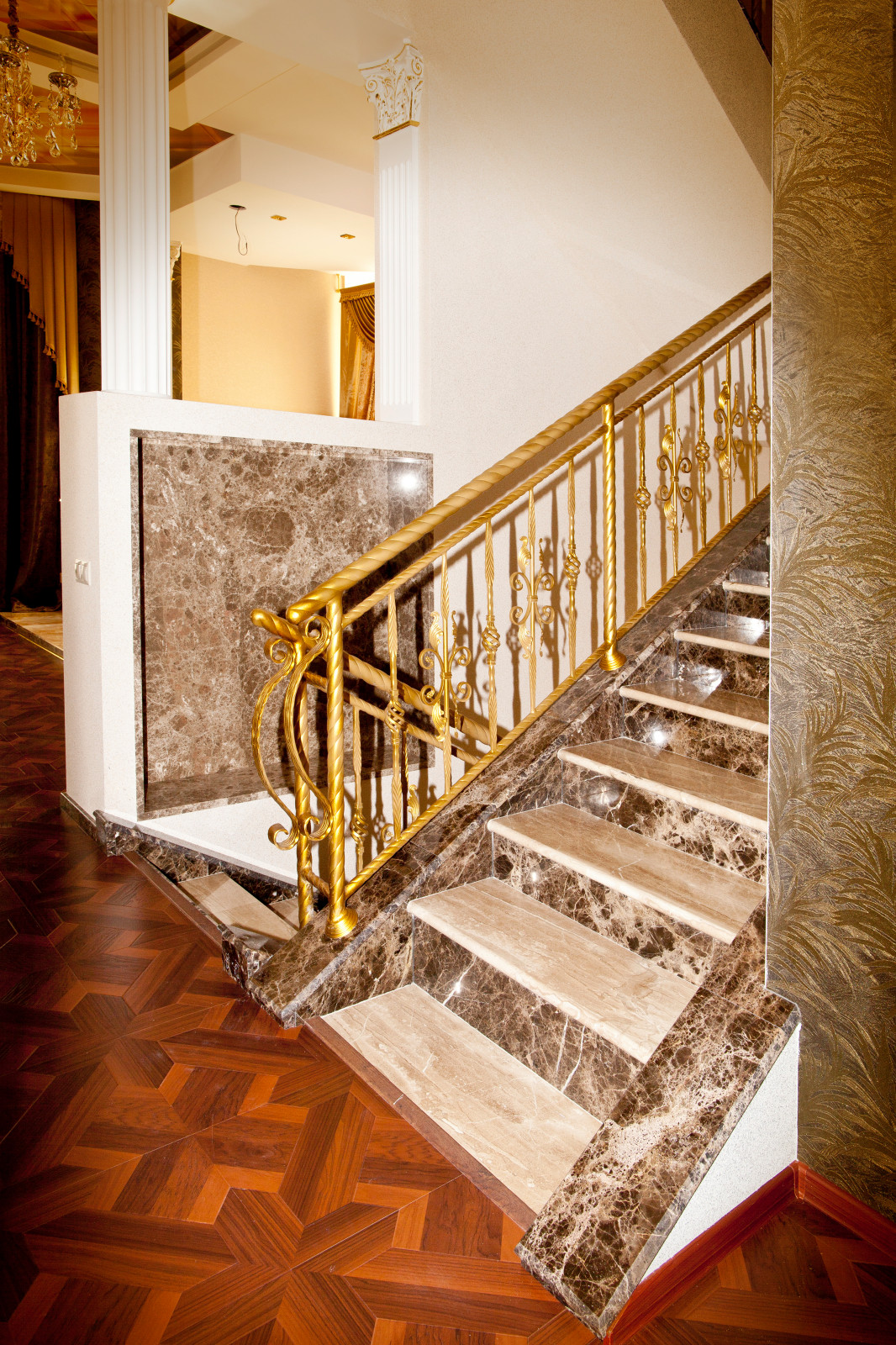 Лестница из натурально камня