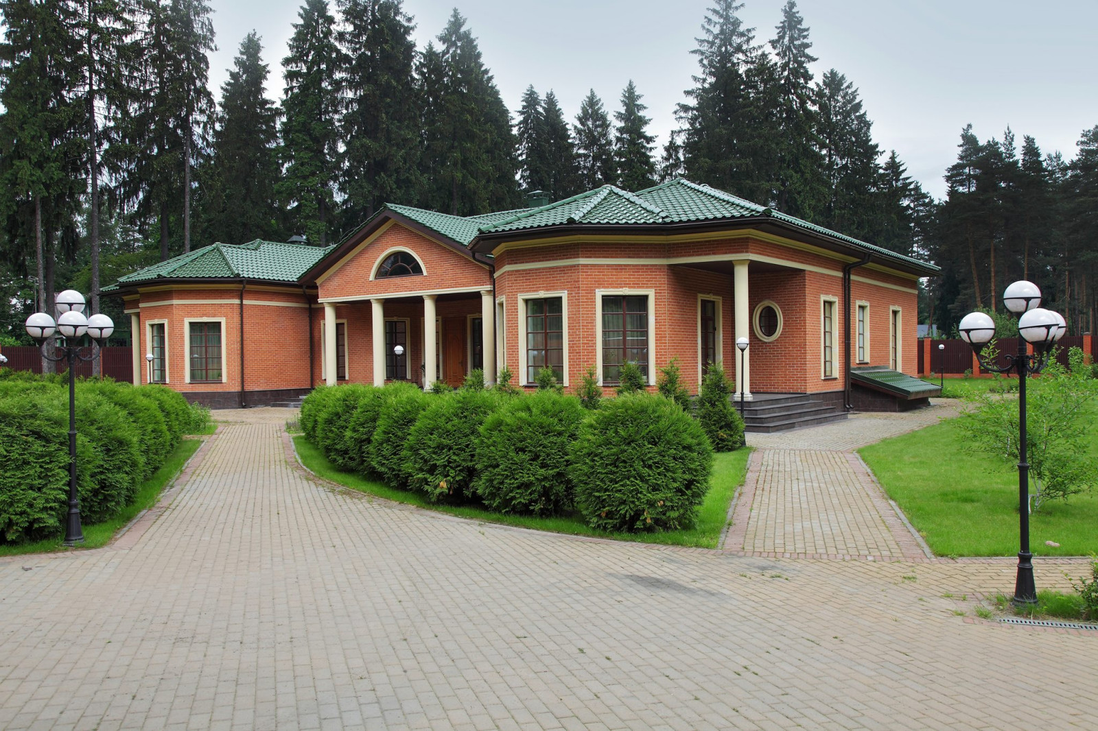 Загородный дом в Репино, площадь 560м2