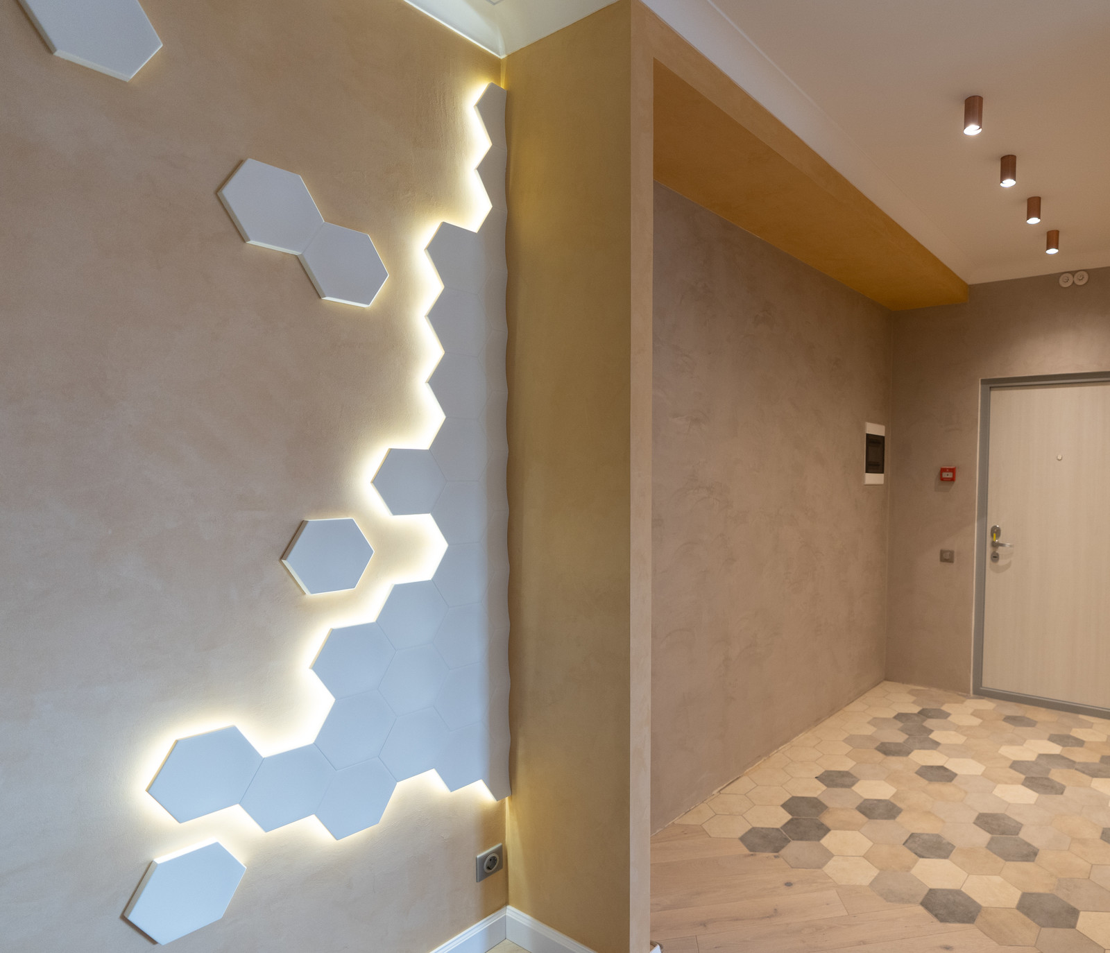 Обложка проекта: Ремонт 2-х комнатной квартиры площадью 72,9м2 в ЖК Эталон-Сити