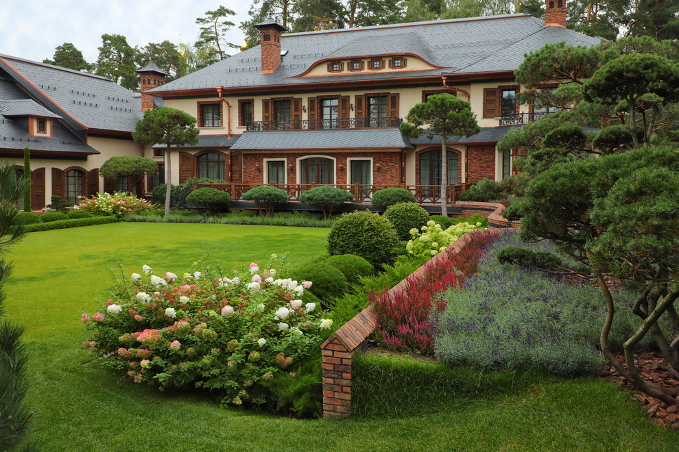 Коттеджный сад в Барвихе (дизайн и исполнение компании "Imperial Garden")