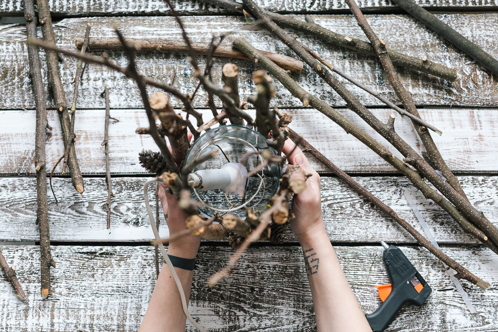 Своими руками: Светильник из веток