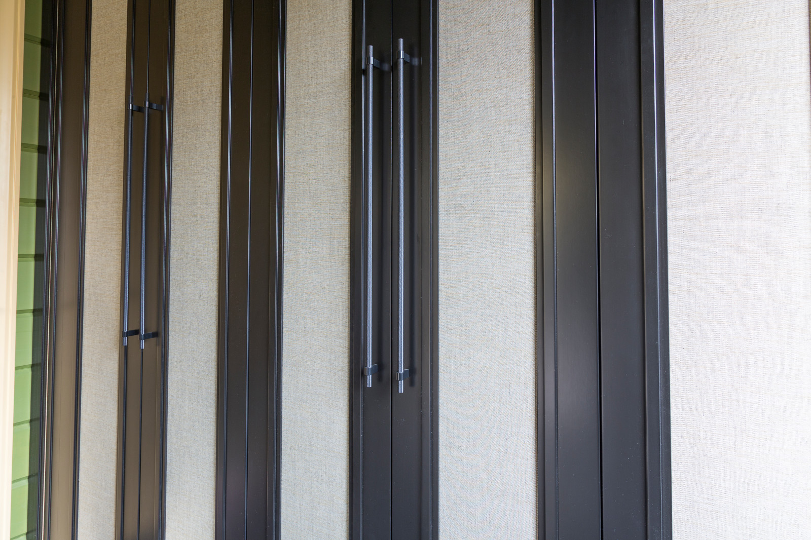 Встроенный шкаф из МДФ