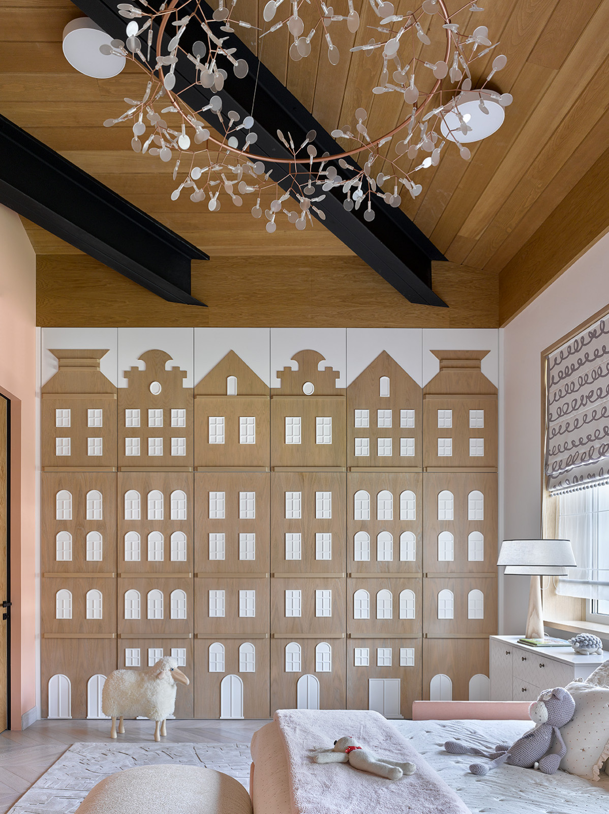 Дом в подмосковье  600 м2