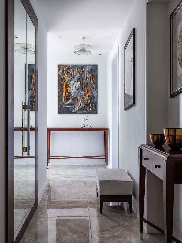 Картины в прихожей