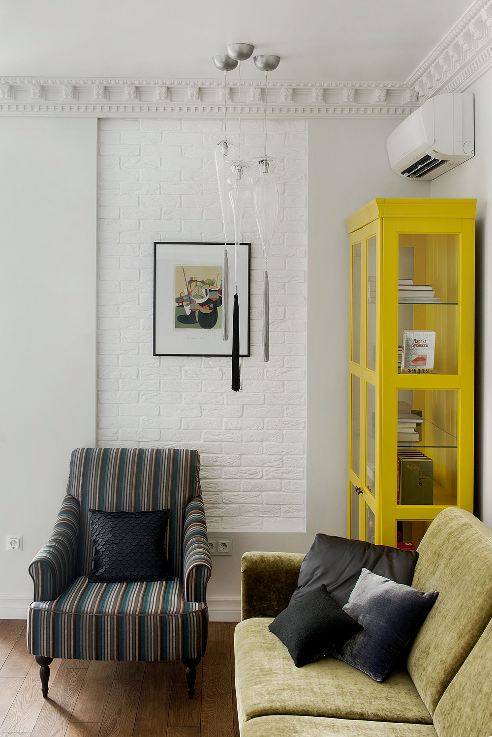 Houzz тур: Квартира с желтыми деталями и орнаментом для яркой хозяйки