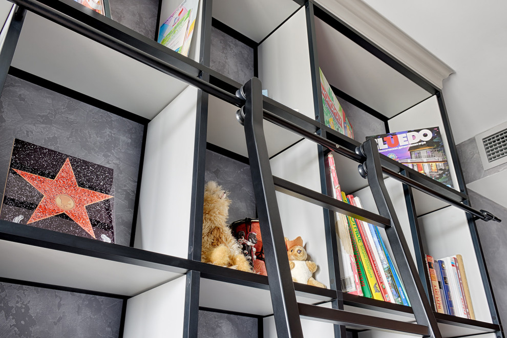 Стеллажная система с рабочим местом