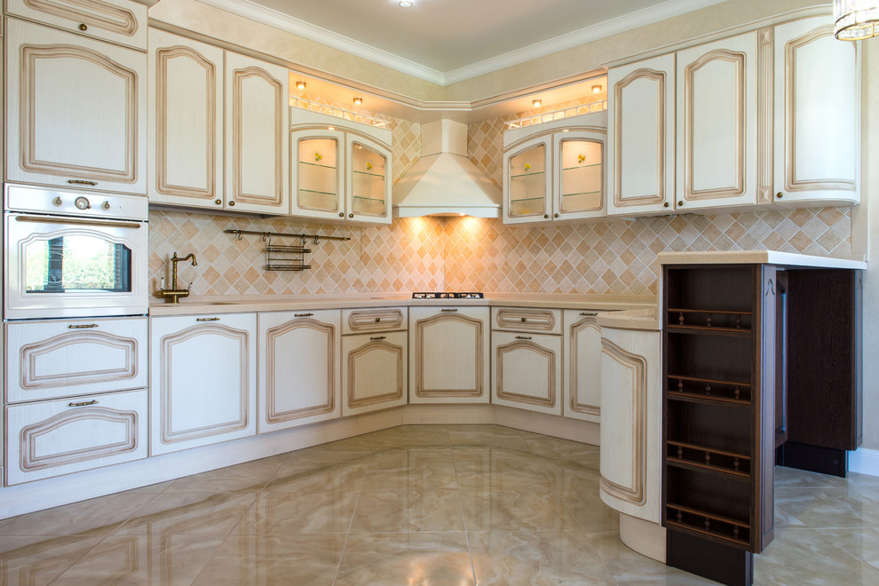 кухня-гостиная в классическом стиле