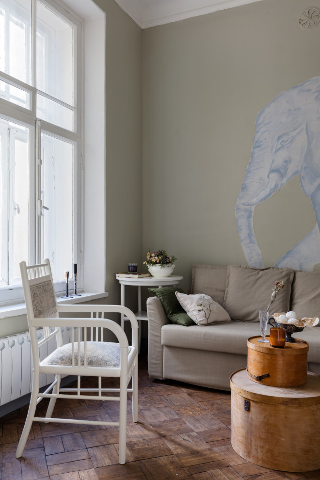 В гостях: Квартира в Петербурге – со слоном и антиквариатом