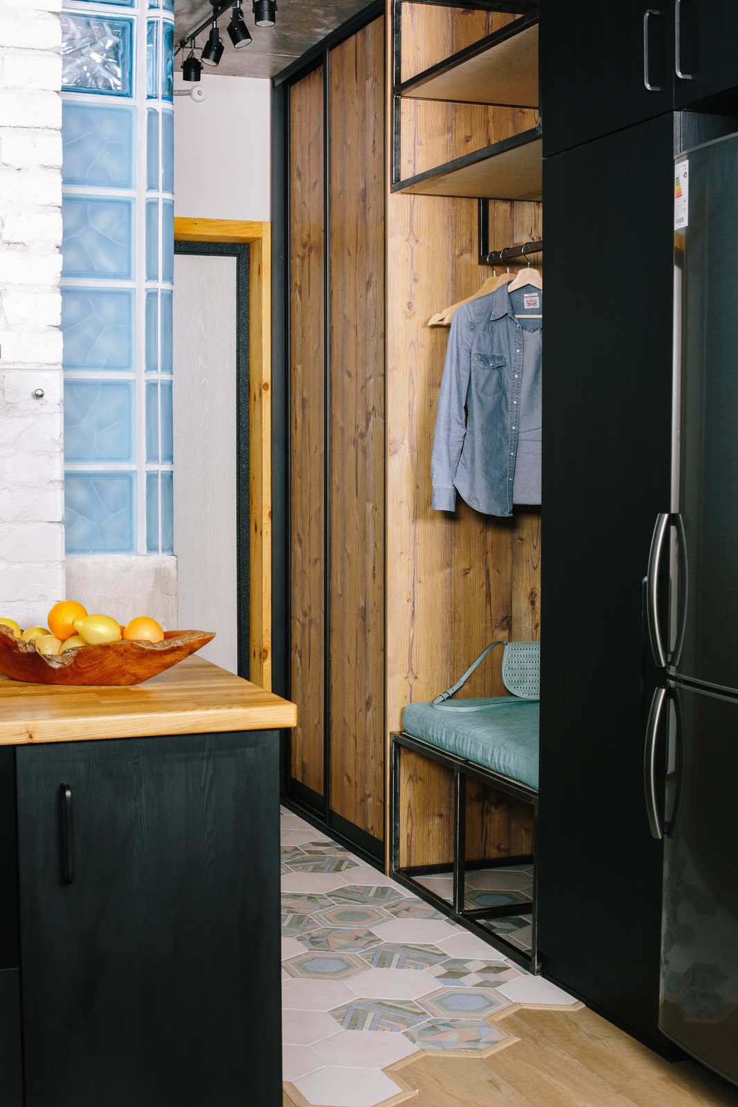 Обложка альбома: холл