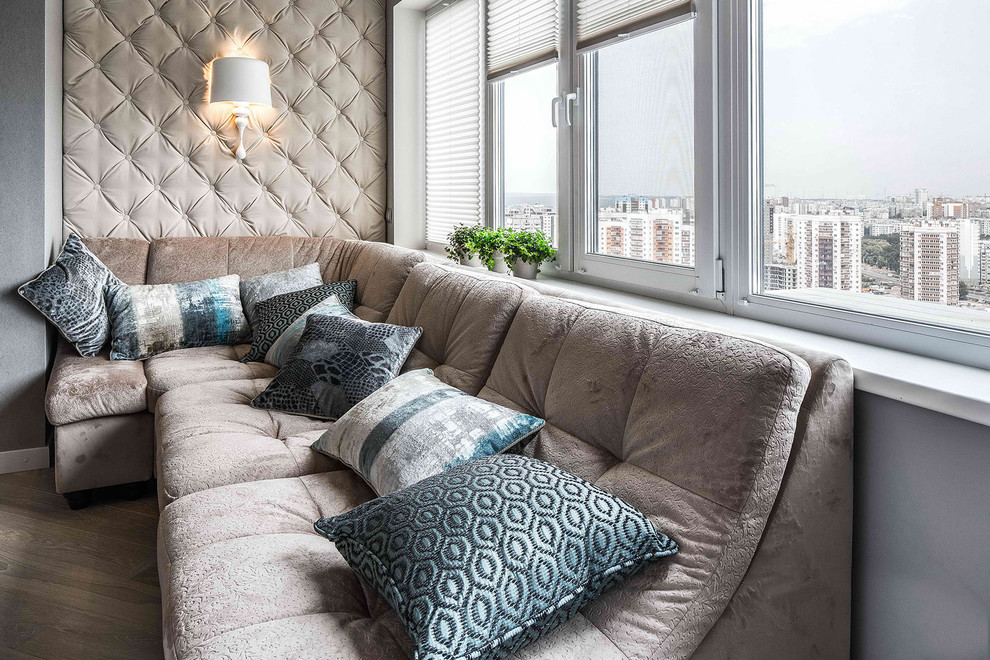 Интерьер с видом на Волгу