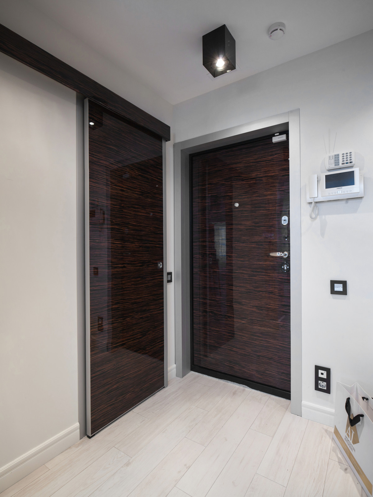 Обложка альбома: Прихожие