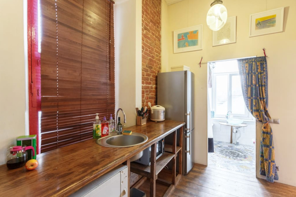 Светлая квартира-студия на Моросейке.