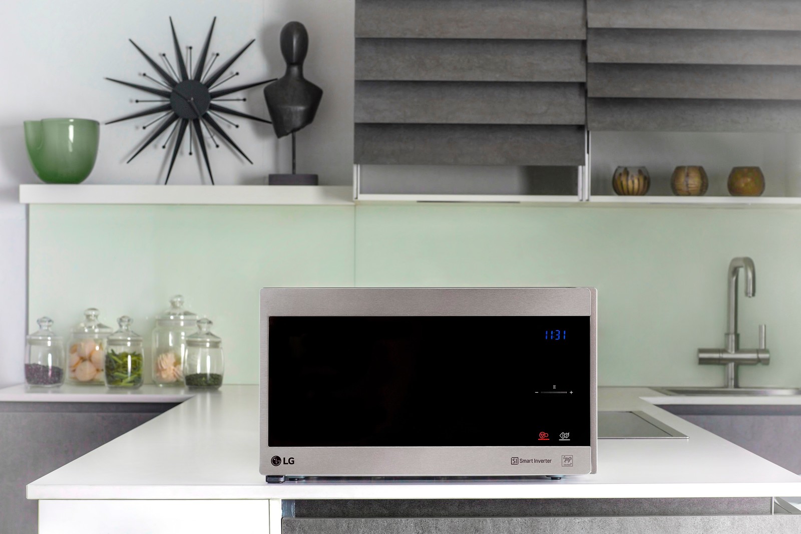 LG NeoChef в интерьере