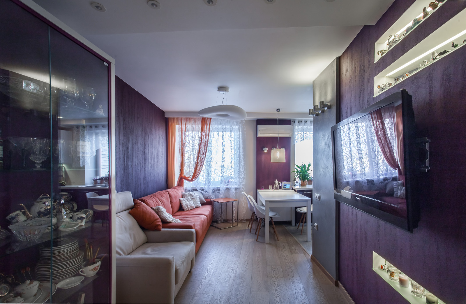 Двухкомнатная квартира в современном стиле.