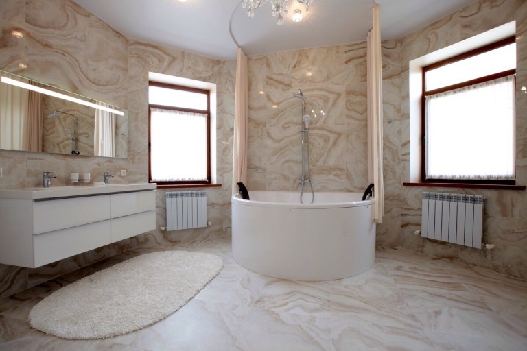 Интерьер с ванной Тренто