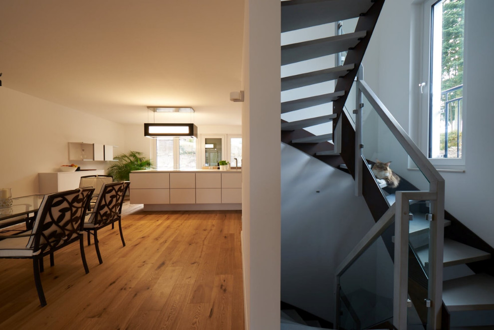 Бетон, Ржавчина и Стекло. Лестница из HPL