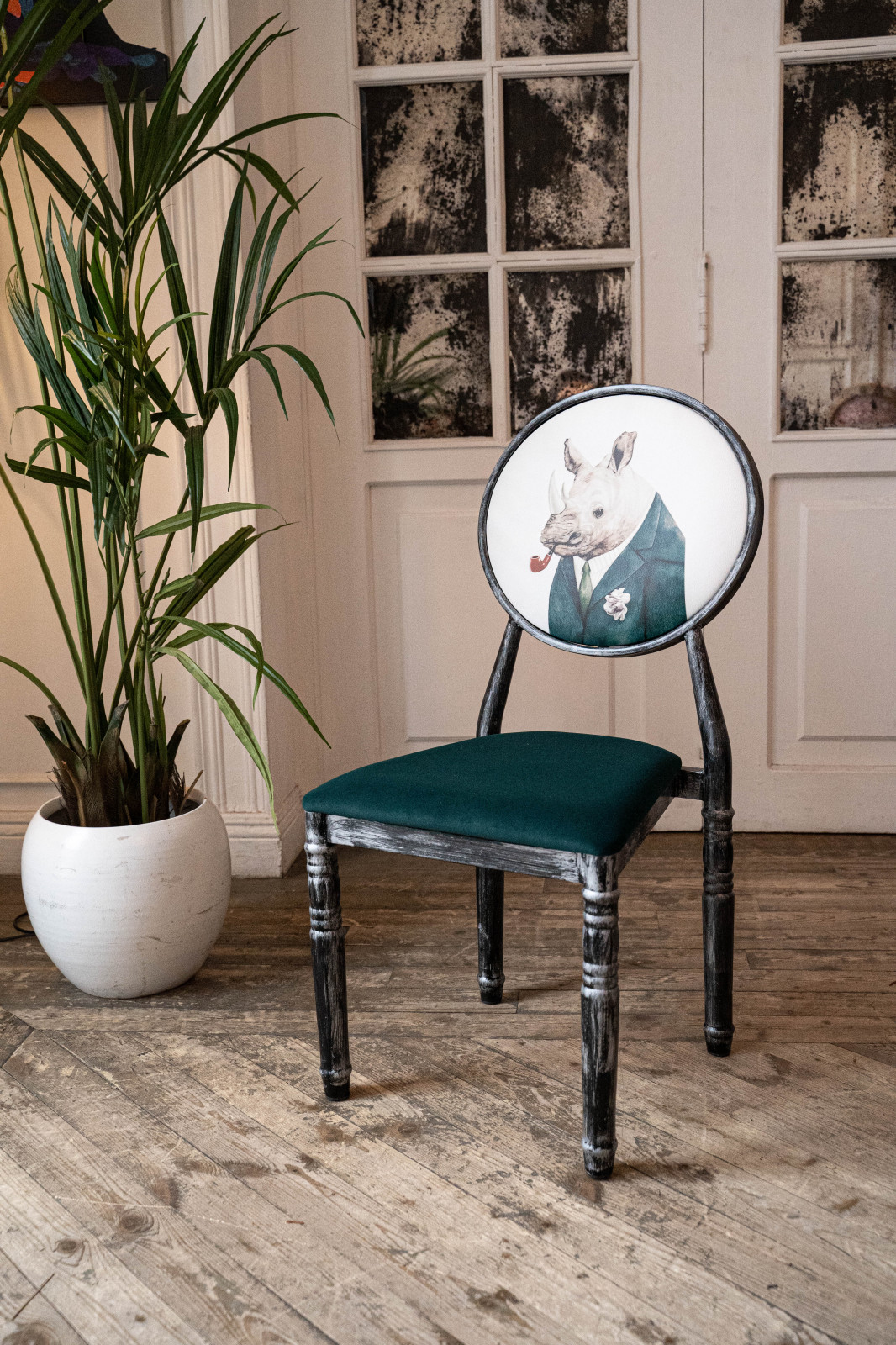 Металлические стулья