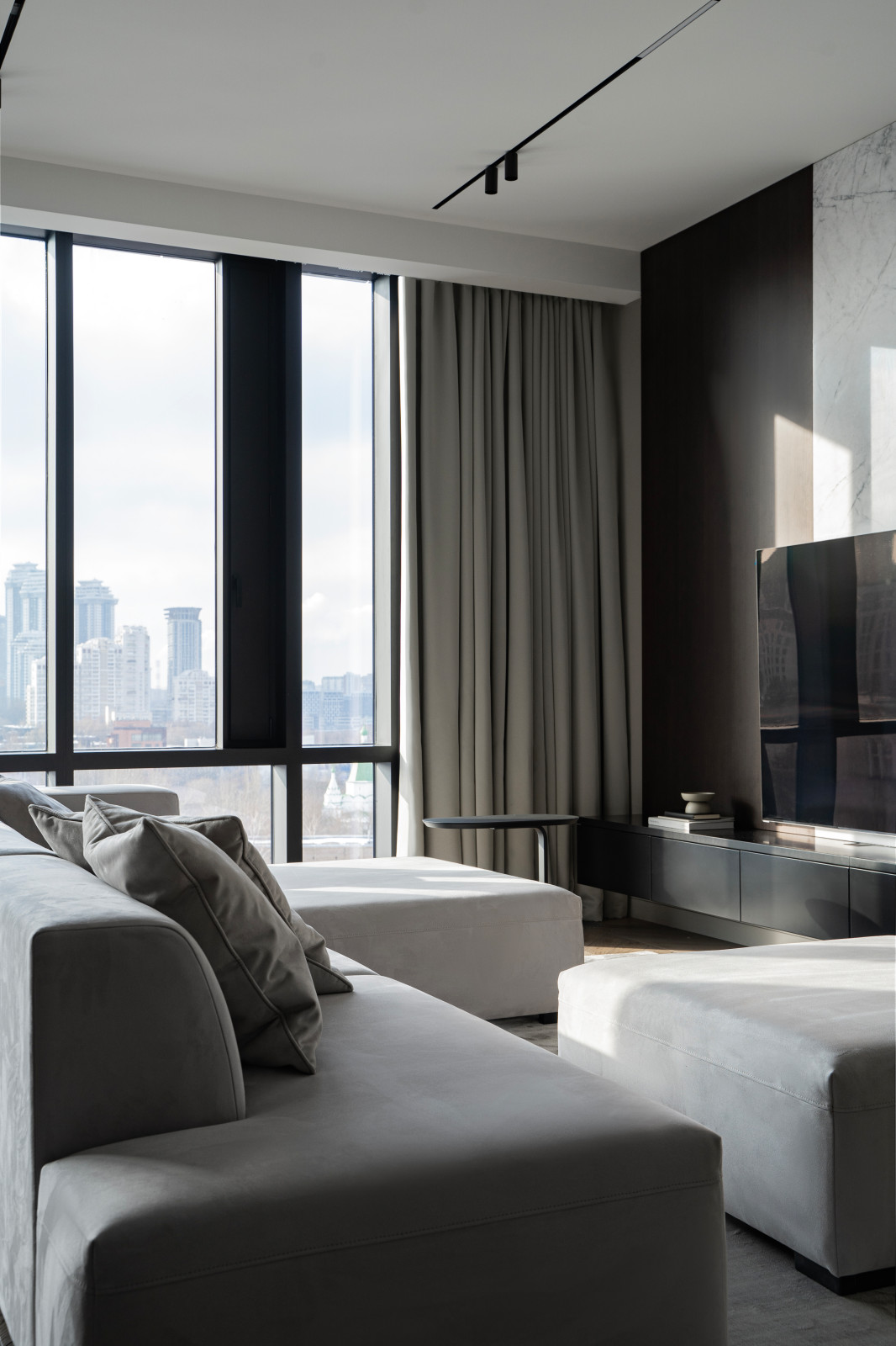 Дом на Мосфильмовской