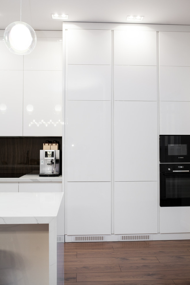 Светлая кухня в современном стиле