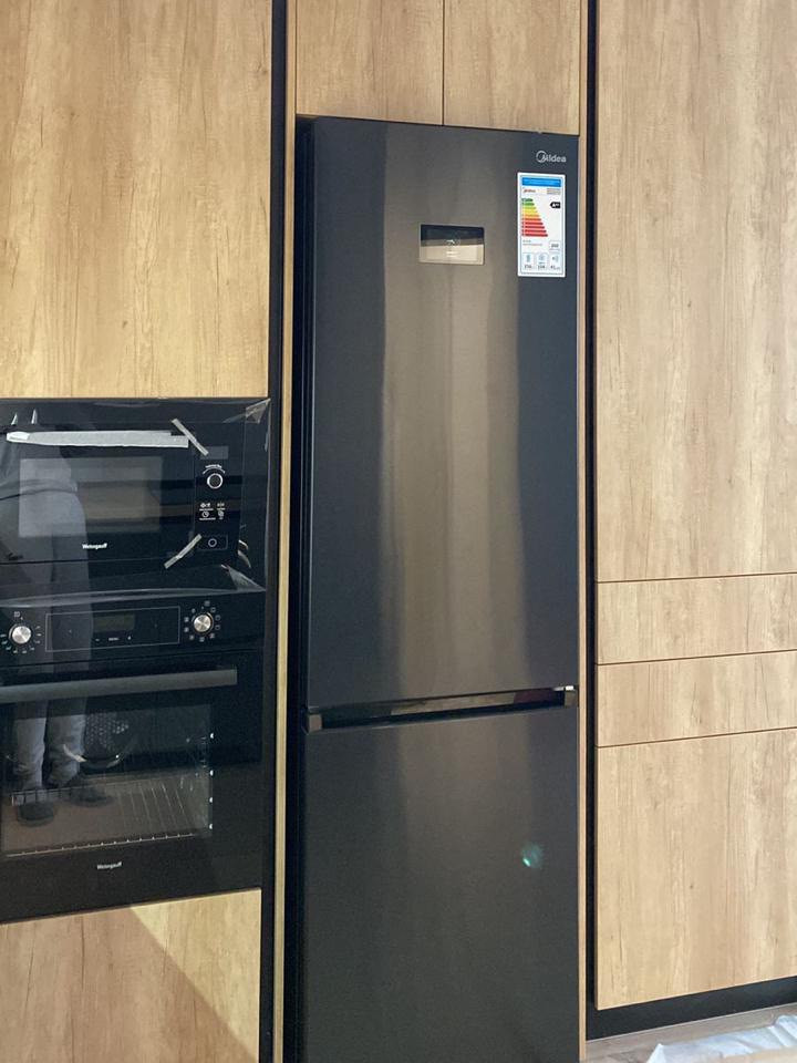 Кухня с фасадами Fenix