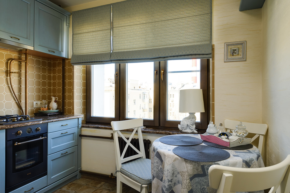 Как правильно: Установить кухню, если мешает газовая труба