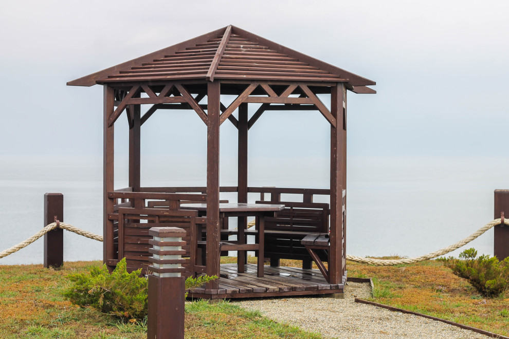 Прогулка по коттеджному поселку на Черном море. Экстерьер