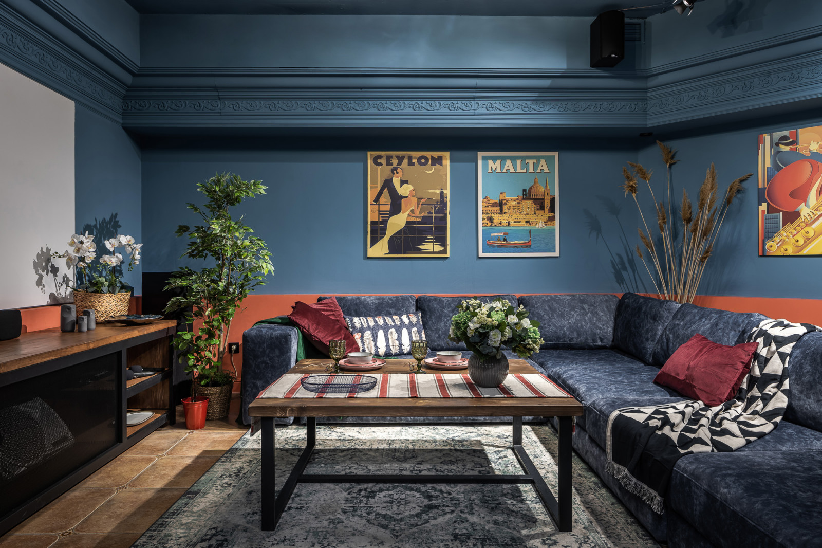 Закрытое кино-караоке CELENTANO