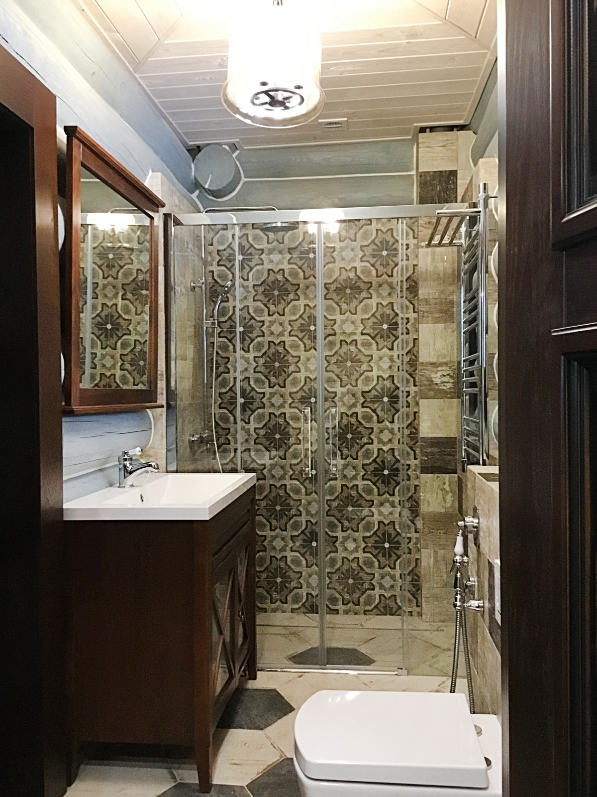 Санузлы в домах из бревна